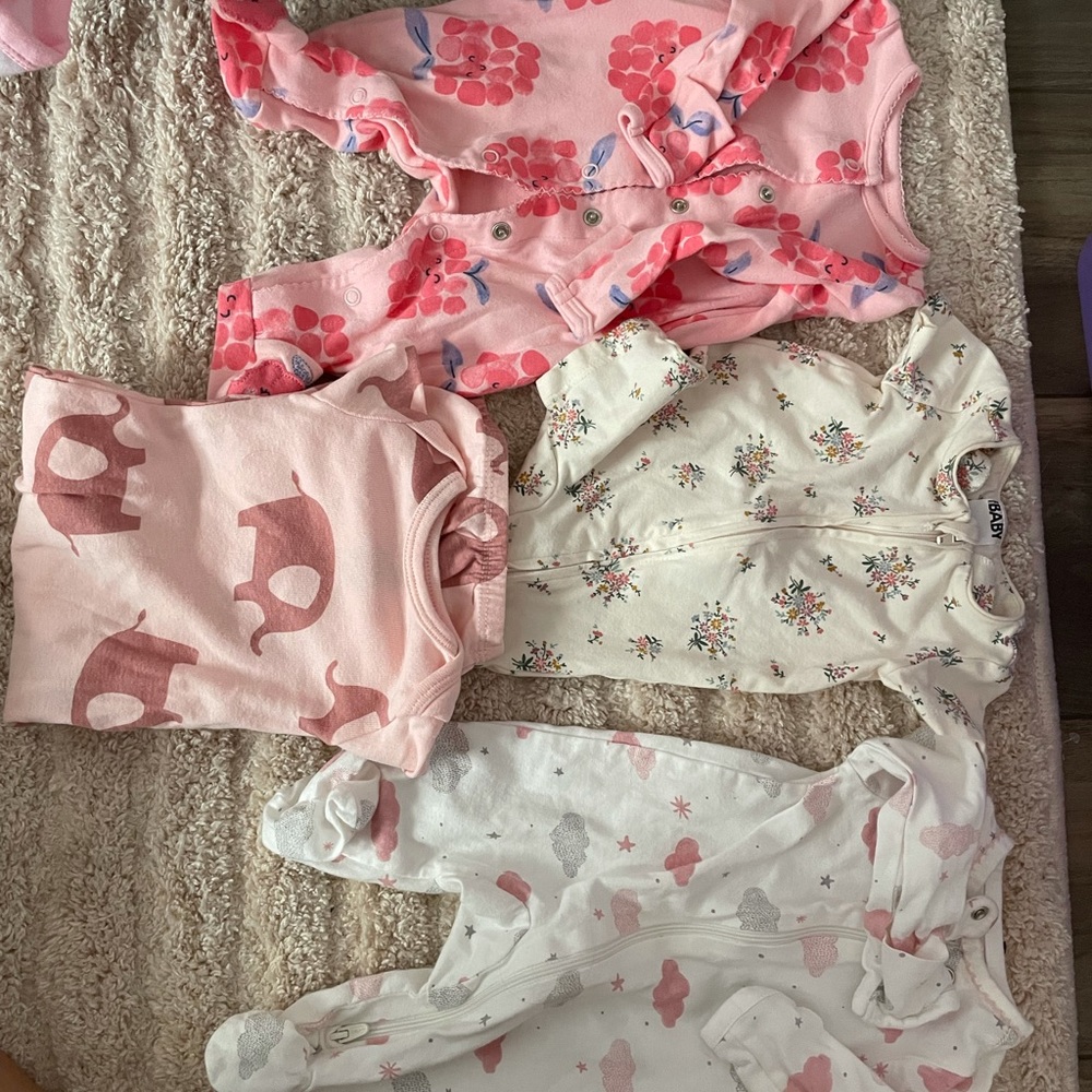Newborn Bundle - Picture 3 of 3